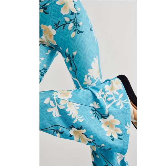 New Free People The Janis Floral Bell Bottom NOVELLA ROYALE $145 X-SMALL Flare - Picture 2 of 5